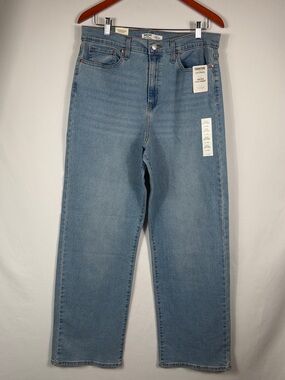 Signature by Levi Strauss High-Rose Loose Straight Leg Jeans. Womens Size 14